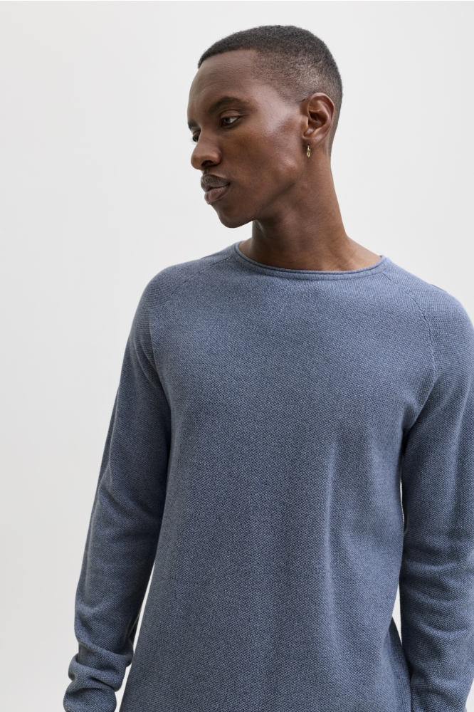 Jack & Jones blauwe heren sweater | Model vooraanzicht