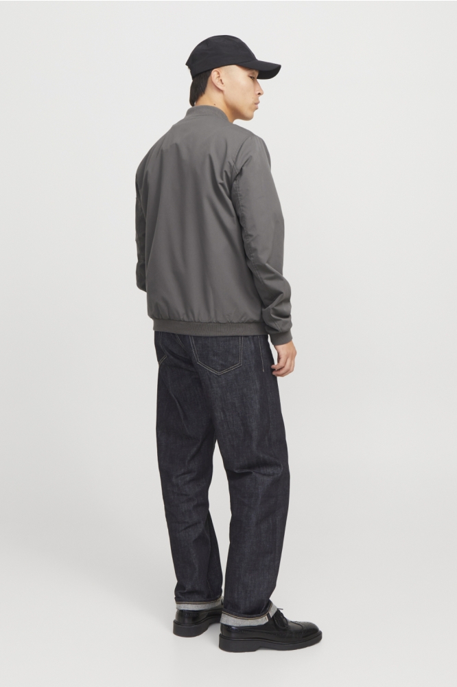 Jack & Jones grijze heren jas | Model