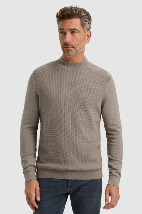 Vanguard groene heren trui | Model vooraanzicht