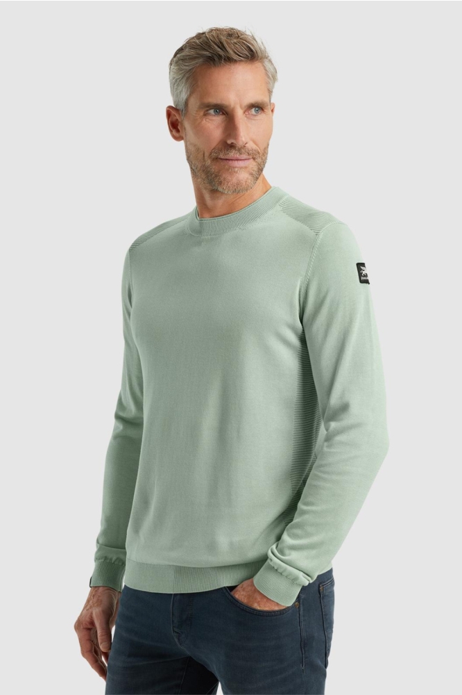 Vanguard groene heren trui | Model zijaanzicht