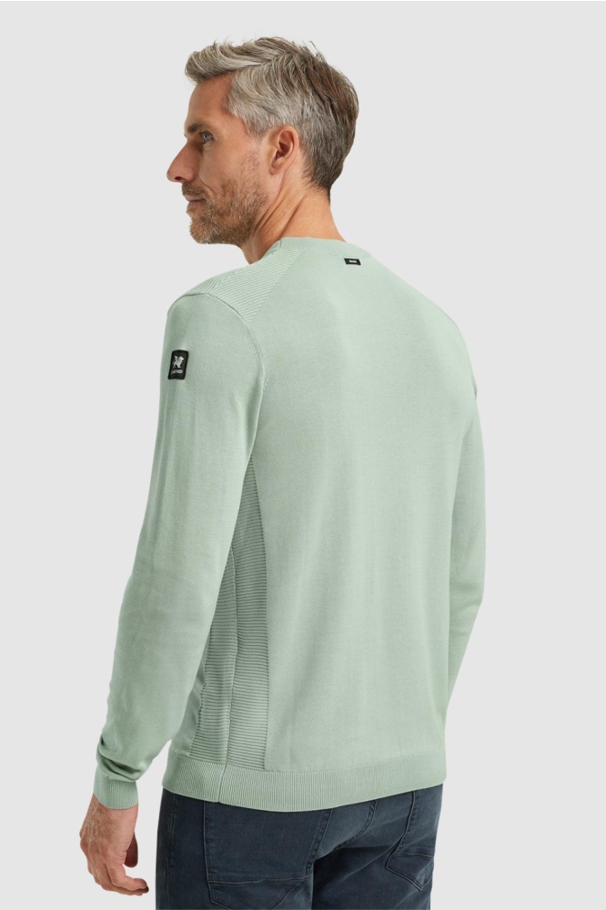Vanguard groene heren trui | Model achteraanzicht