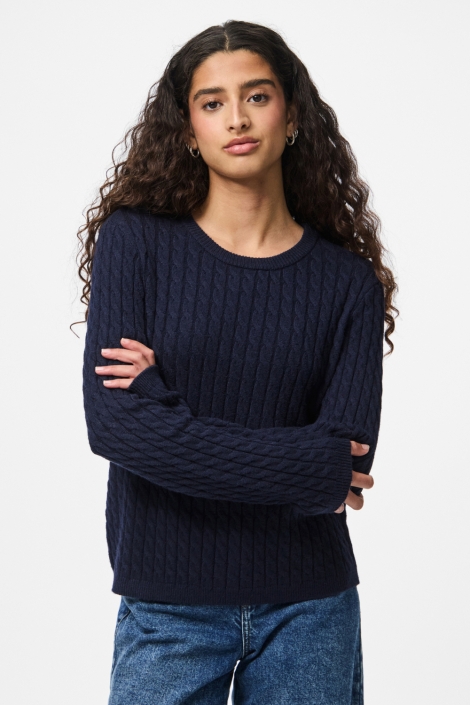 Pieces blauwe dames trui | Model vooraanzicht