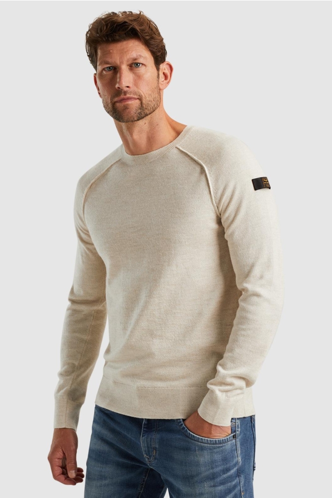 PME legend beige heren trui | Model zijaanzicht