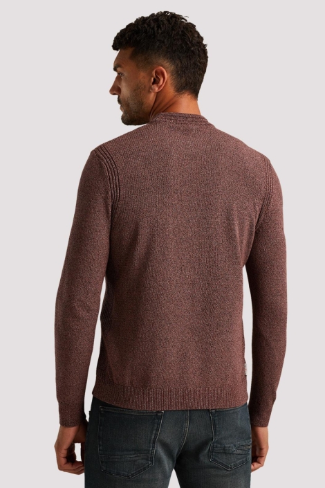 Cast Iron bruine heren trui | Model achteraanzicht