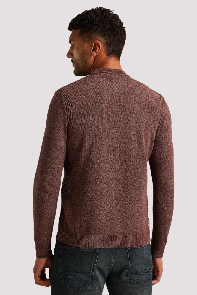 Cast Iron bruine heren trui | Model achteraanzicht