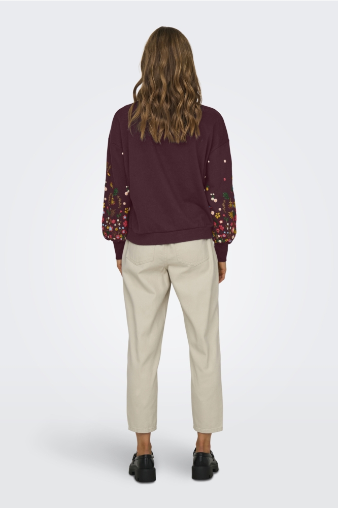 Only bordeaux dames sweater | Model