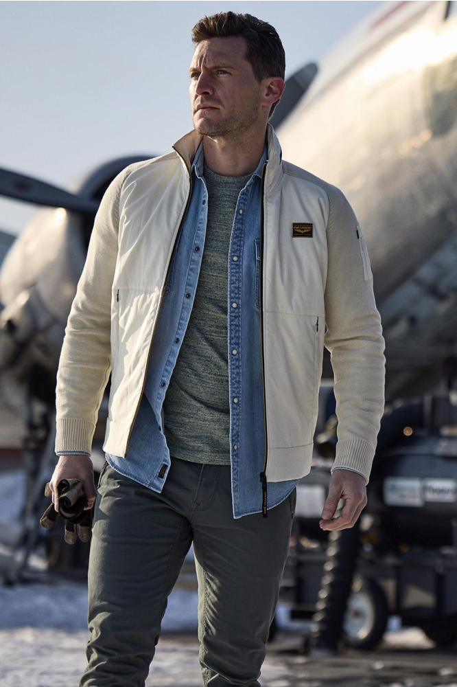 PME legend beige heren vest | Sfeerbeeld, In situatie