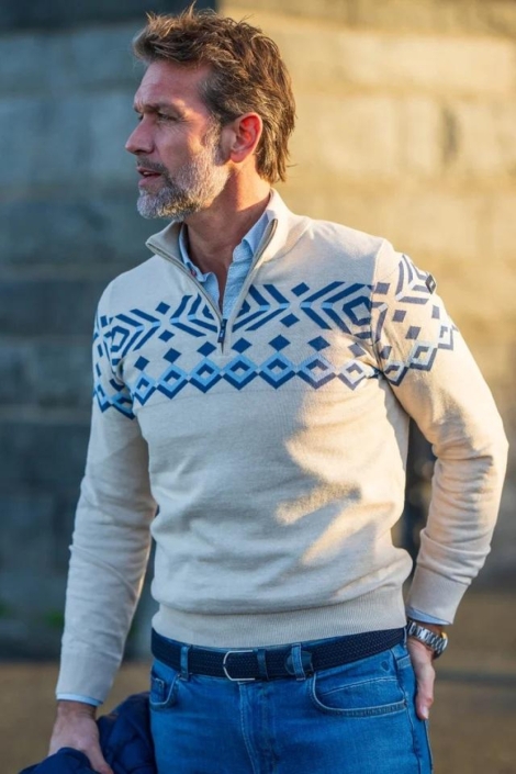 NZA beige heren trui | Sfeerbeeld, In situatie