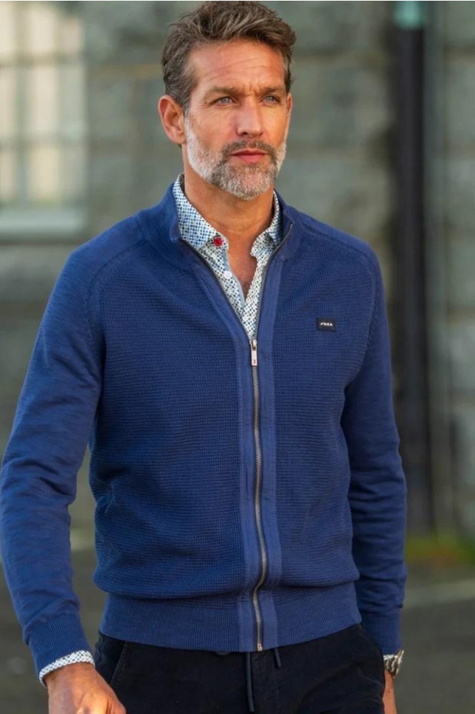 NZA blauwe heren vest | Sfeerbeeld, In situatie