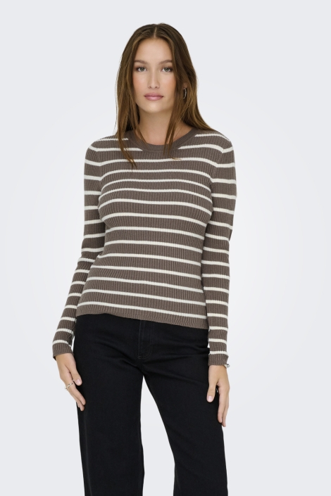 Only bruine dames trui | Model vooraanzicht