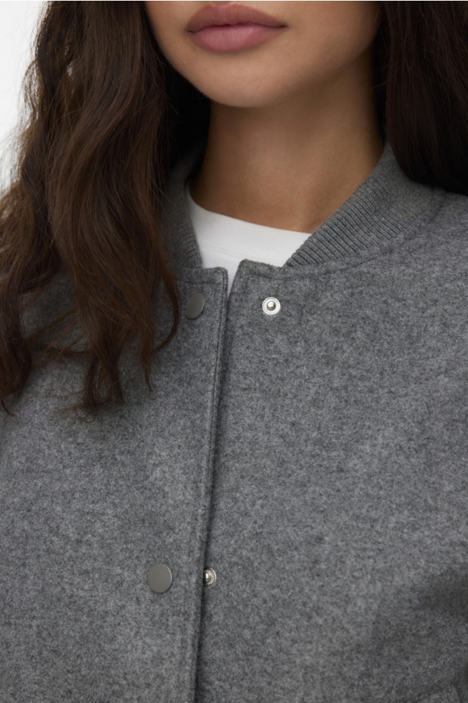 Vero Moda grijze dames jas | Close up