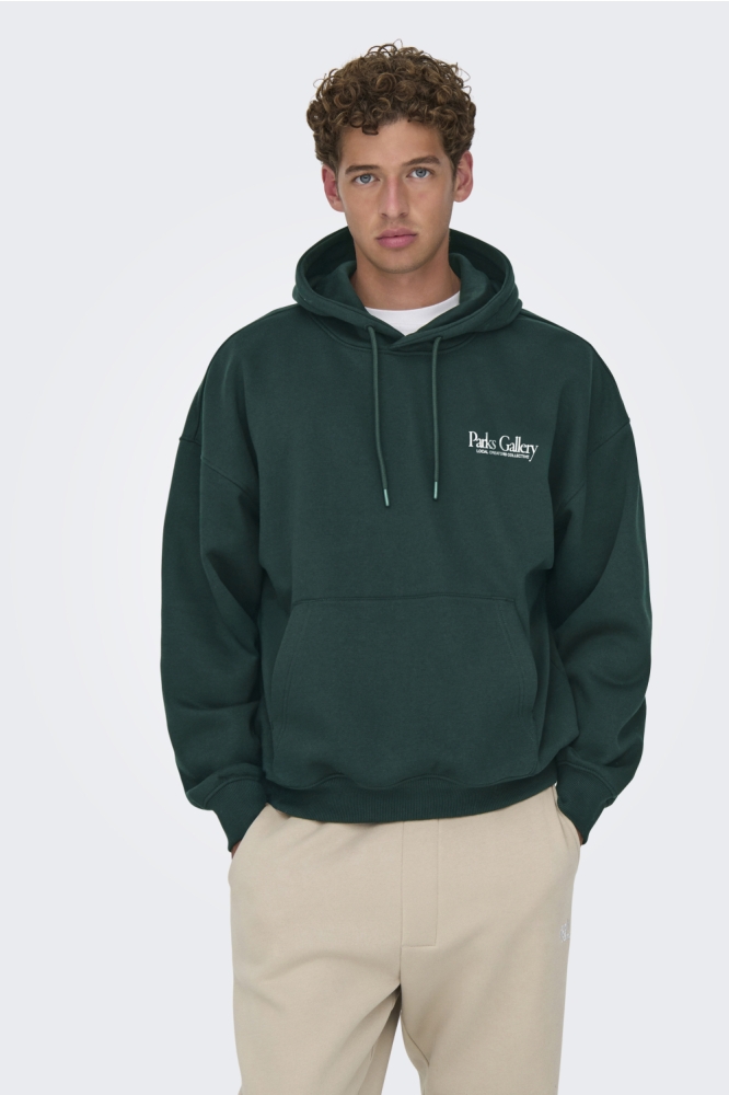 Only & Sons groene heren sweater | Model vooraanzicht