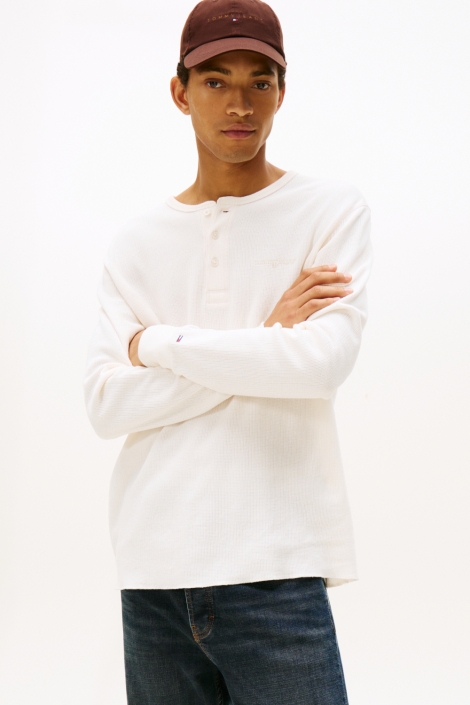 Tommy Jeans witte heren polo | Model vooraanzicht