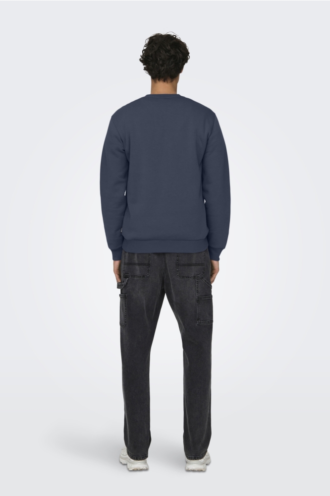 Only & Sons blauwe heren sweater | Model