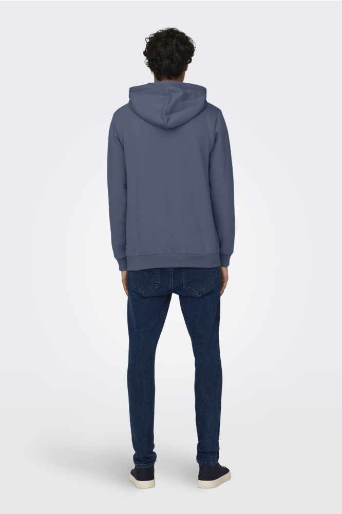 Only & Sons blauwe heren sweater | Model