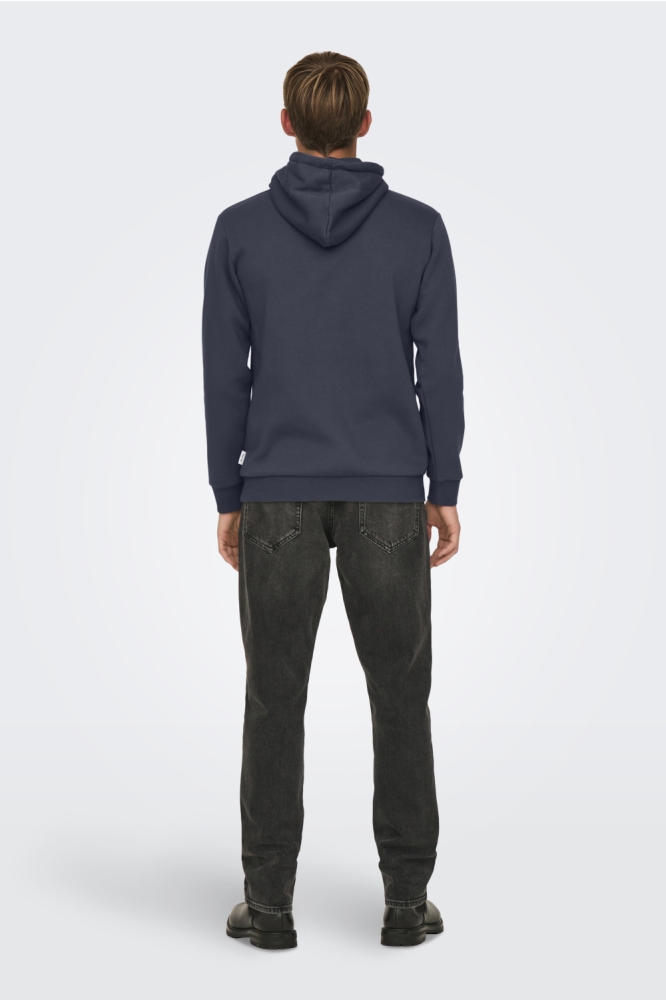 Only & Sons blauwe heren sweater | Model