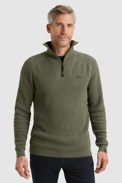 Vanguard groene heren trui | Model vooraanzicht