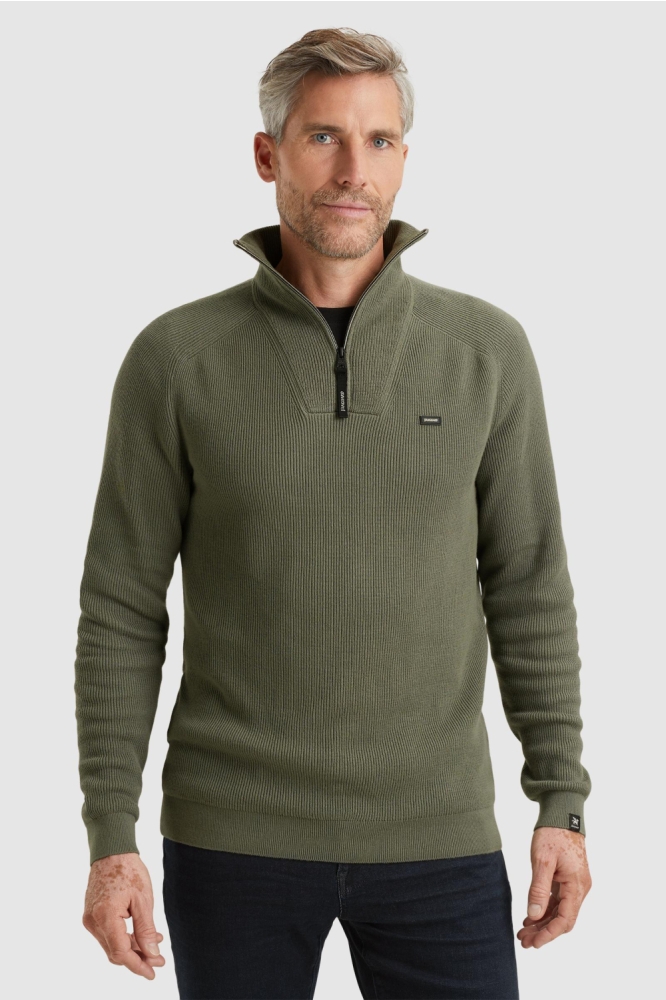 Vanguard groene heren trui | Model vooraanzicht