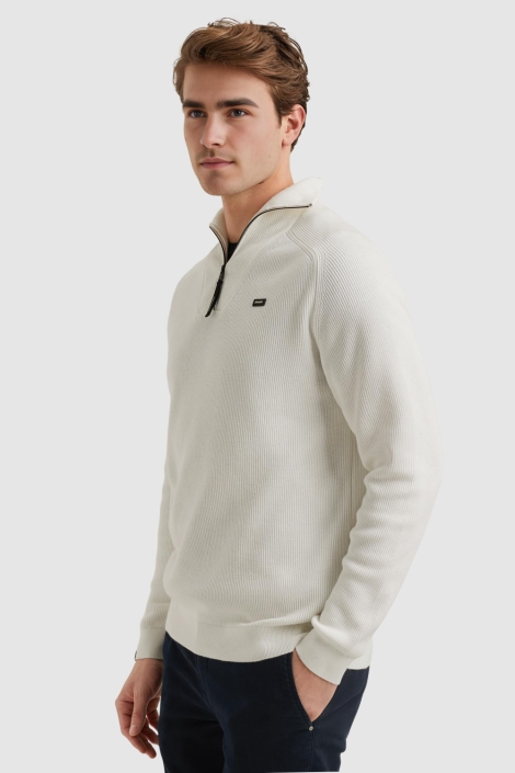 Vanguard witte heren trui | Model zijaanzicht