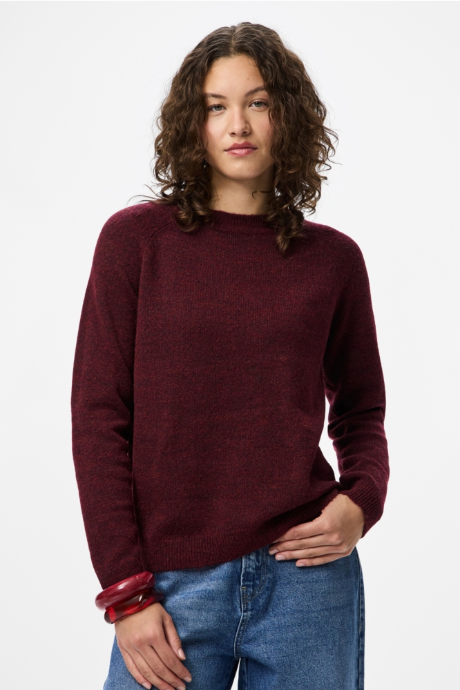 Pieces bordeaux dames trui | Model vooraanzicht