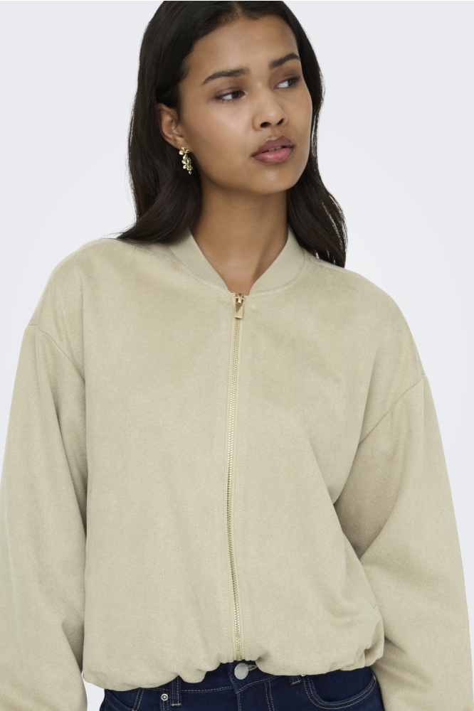 Only beige dames jas | Model vooraanzicht