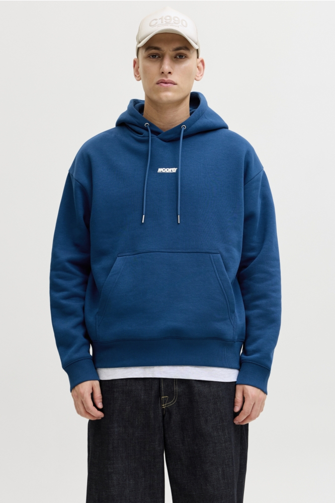 Jack & Jones blauwe heren sweater | Model vooraanzicht