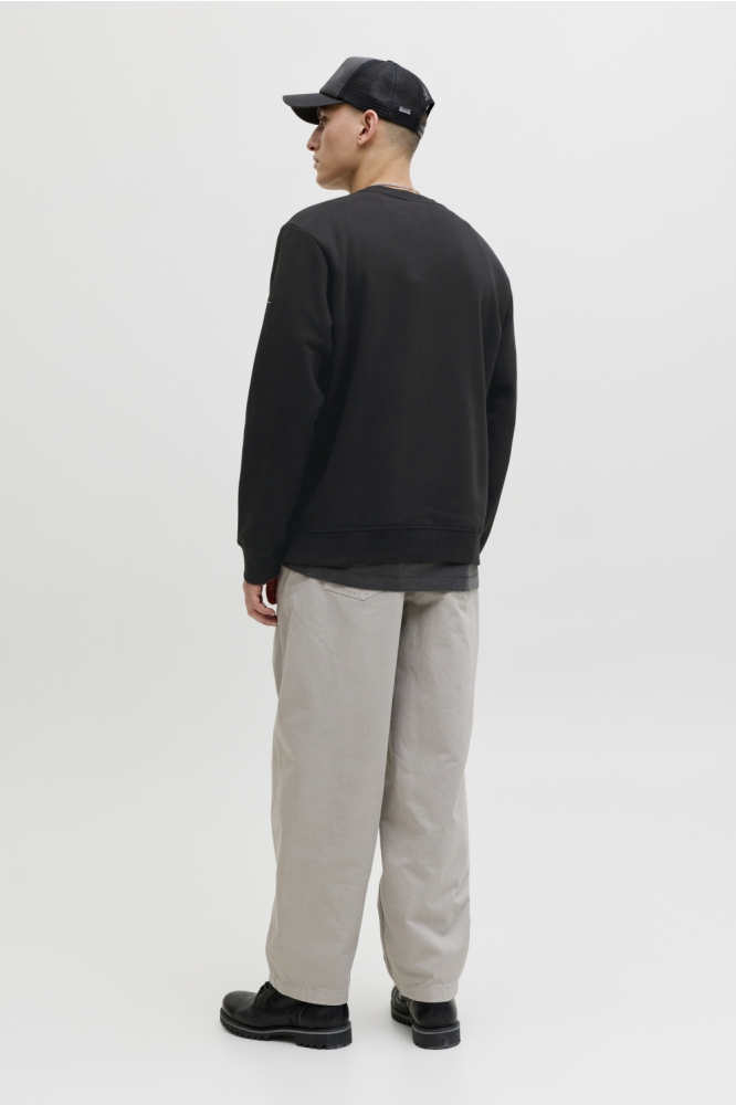 Jack & Jones zwarte heren sweater | Model achteraanzicht