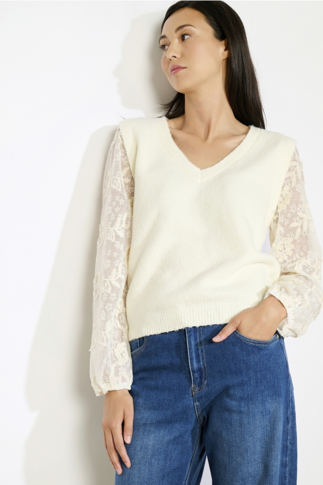 LolaLiza beige dames trui | Model vooraanzicht