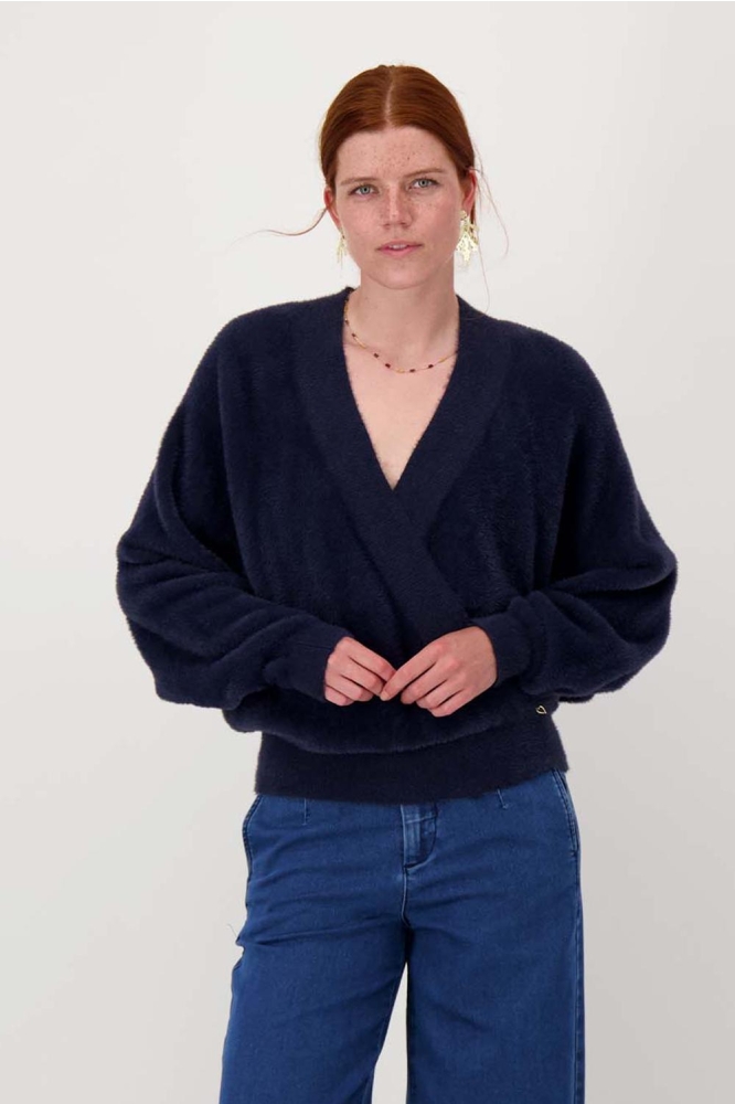 Zusss blauwe dames trui | Model vooraanzicht