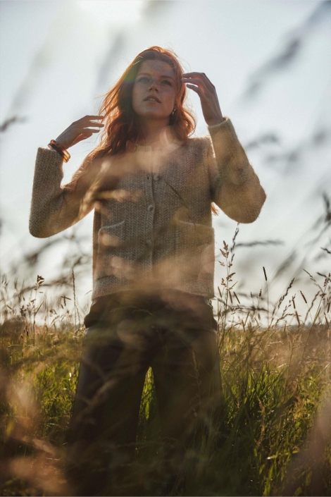 Zusss beige dames vest | Sfeerbeeld, In situatie