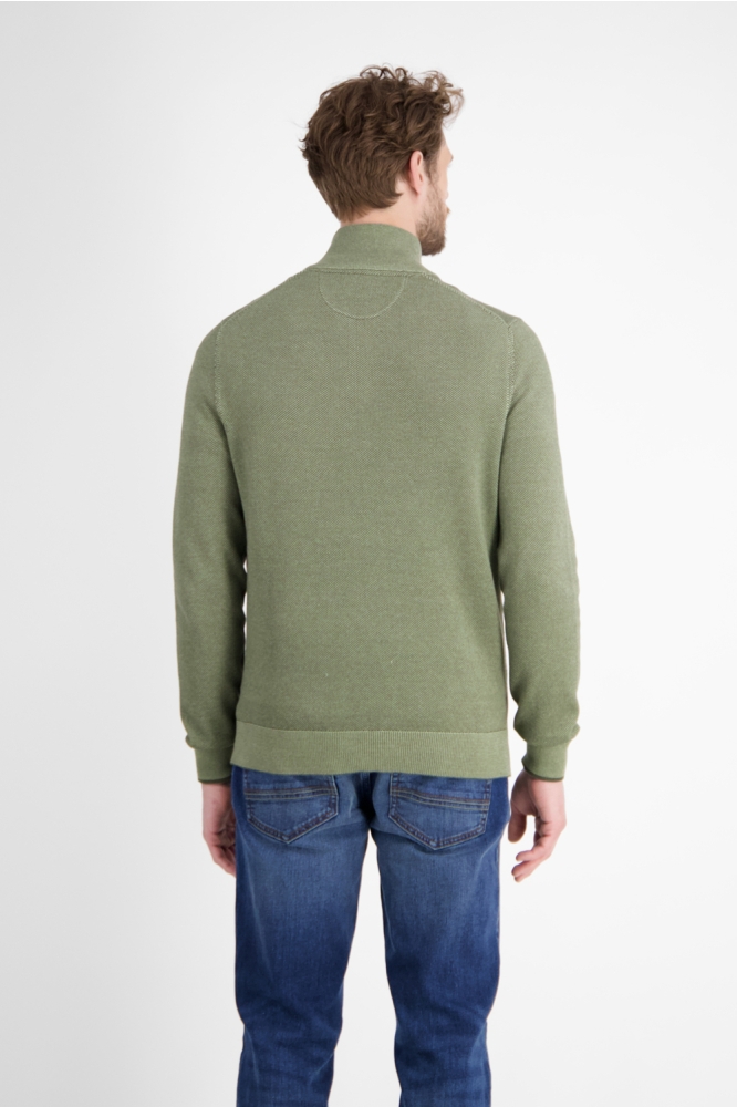 Lerros groene heren trui | Model achteraanzicht
