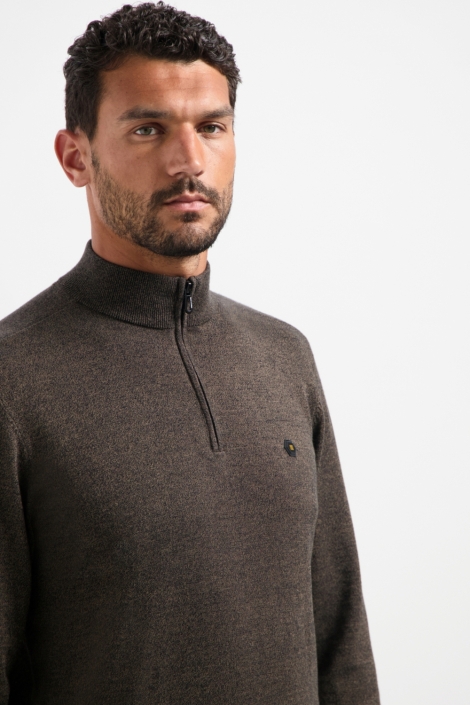 NO-EXCESS taupe heren trui | Close up