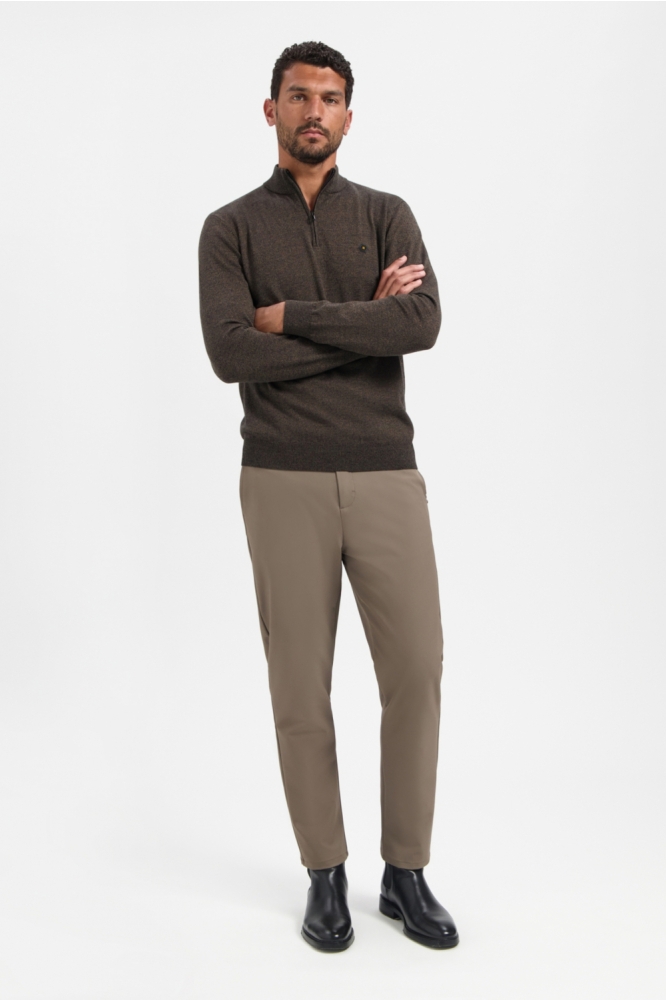 NO-EXCESS taupe heren trui | Model