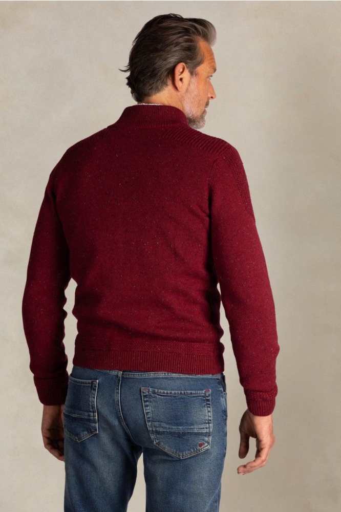 NZA rode heren trui | Model achteraanzicht