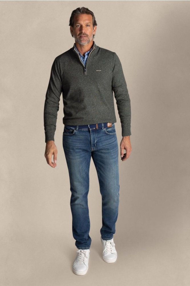 NZA groene heren trui | Model