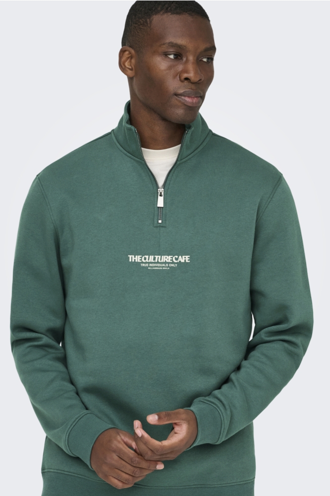 Only & Sons groene heren sweater | Model vooraanzicht