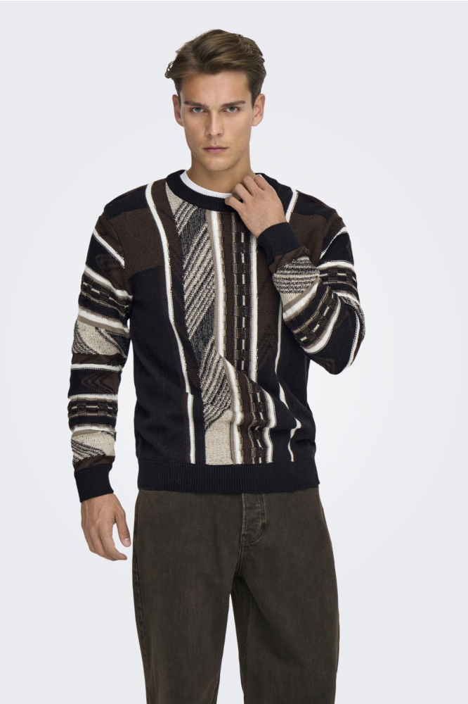 Only & Sons zwarte heren trui | Model vooraanzicht