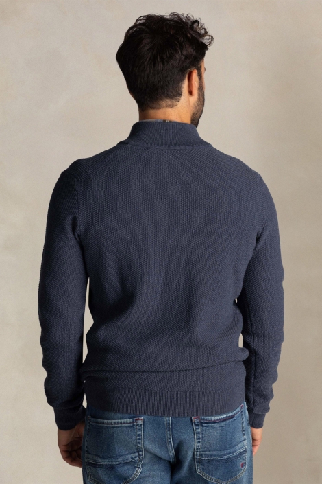 NZA blauwe heren trui | Model achteraanzicht