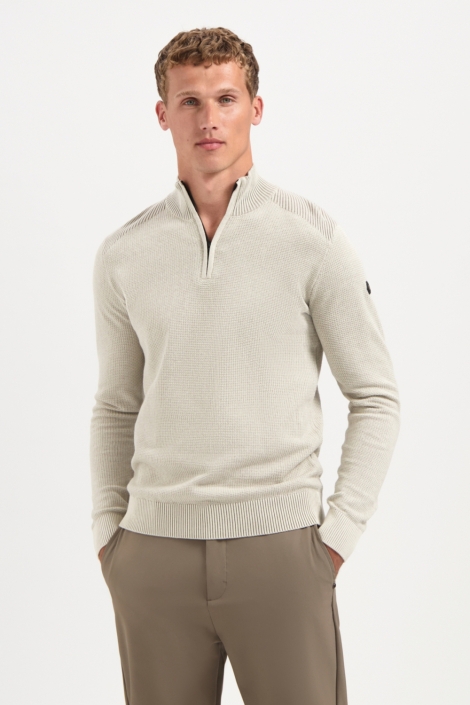 NO-EXCESS ecru heren trui | Model vooraanzicht