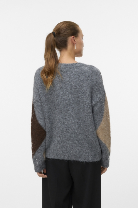 Vero Moda grijze dames trui | Model achteraanzicht