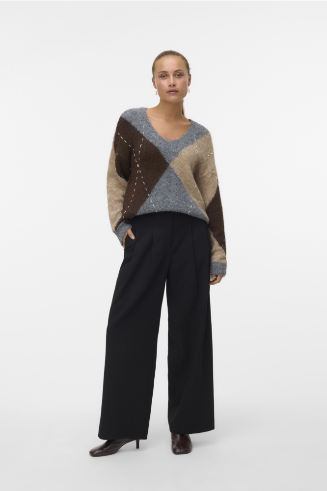 Vero Moda grijze dames trui | Model