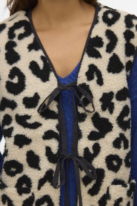 Vero Moda beige dames gilet | Close up