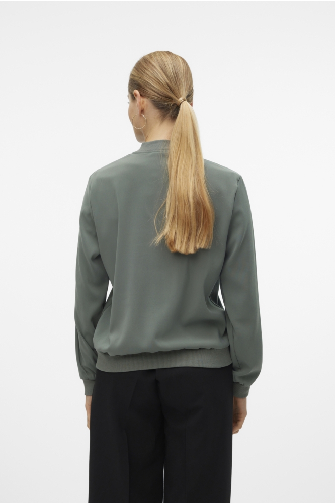 Vero Moda groene dames jas | Model achteraanzicht