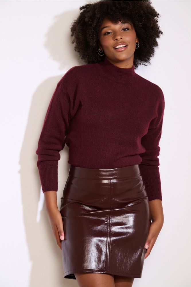 LolaLiza bordeaux dames trui | Model vooraanzicht