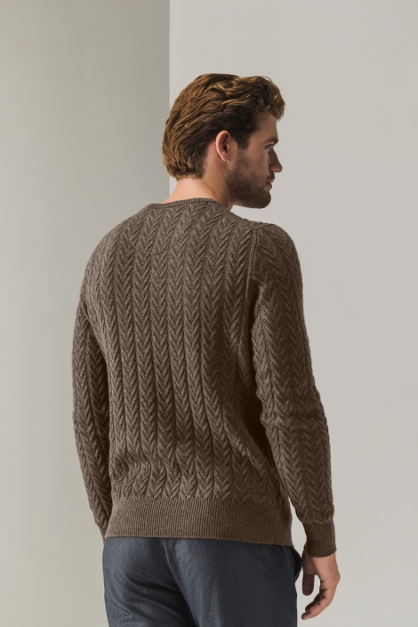 State of Art bruine heren trui | Model achteraanzicht