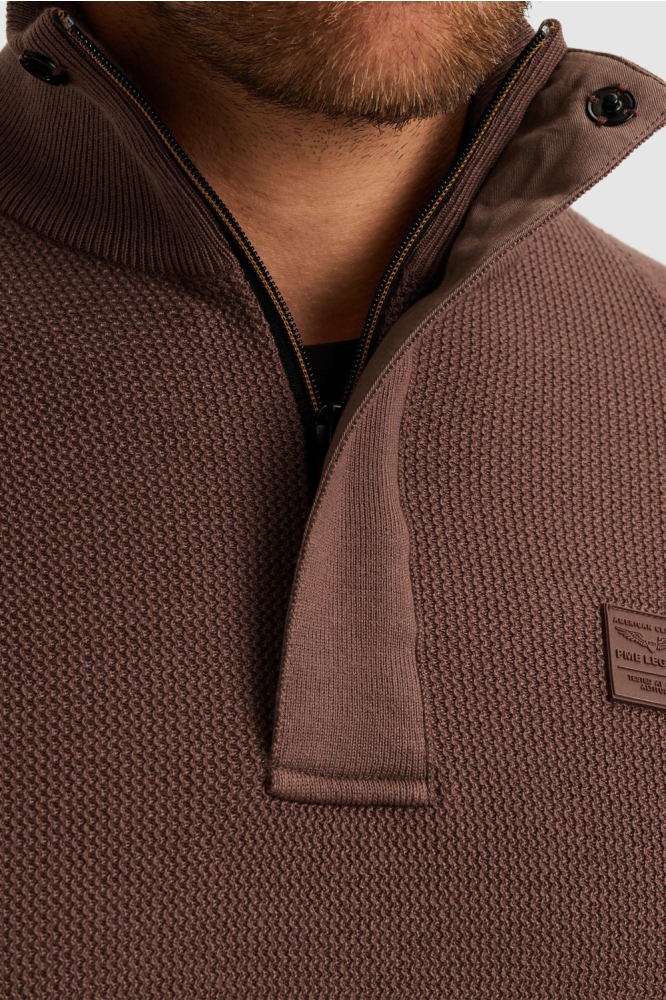 PME legend bruine heren trui | Close up
