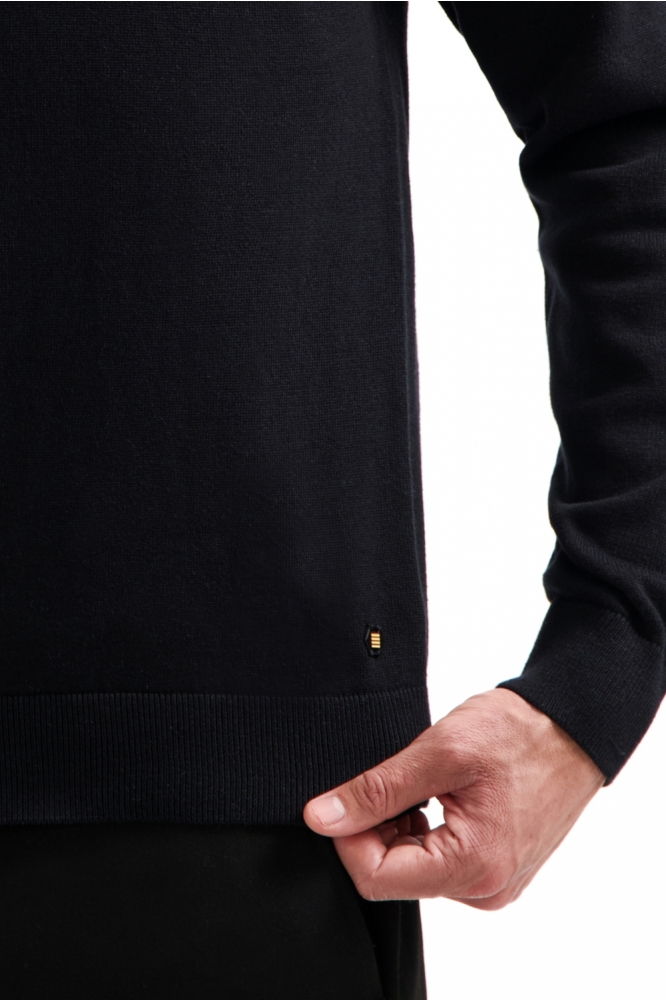NO-EXCESS zwarte heren trui | Close up