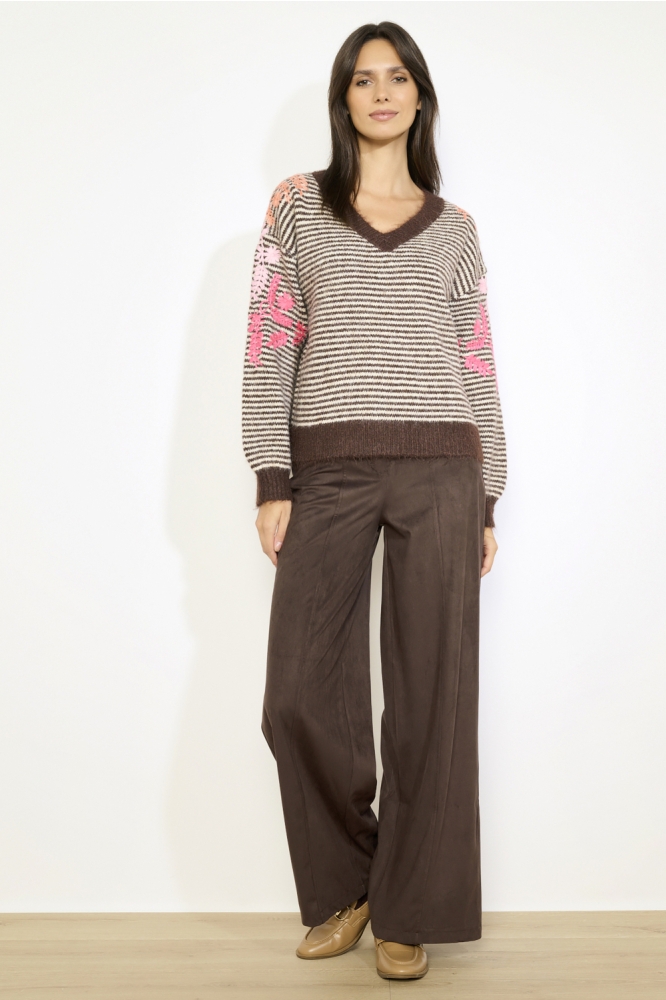 LolaLiza bruine dames trui | Model