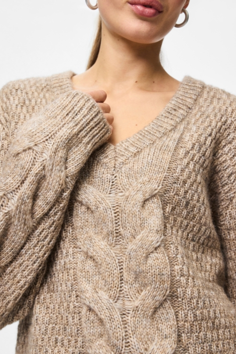 Pieces camel dames trui | Close up
