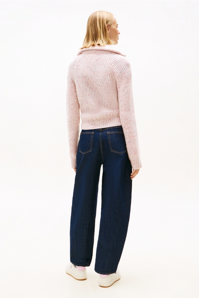 Tommy Jeans roze dames trui | Model